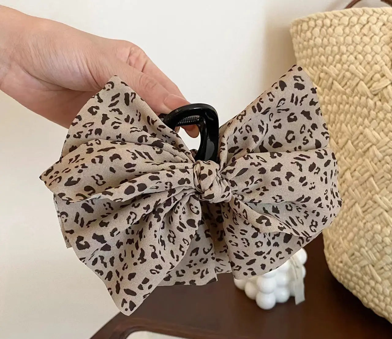 The Savannah Bow Clip